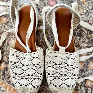 Women’s Crochet Lace Espadrille Tie-Back wedges- Cream